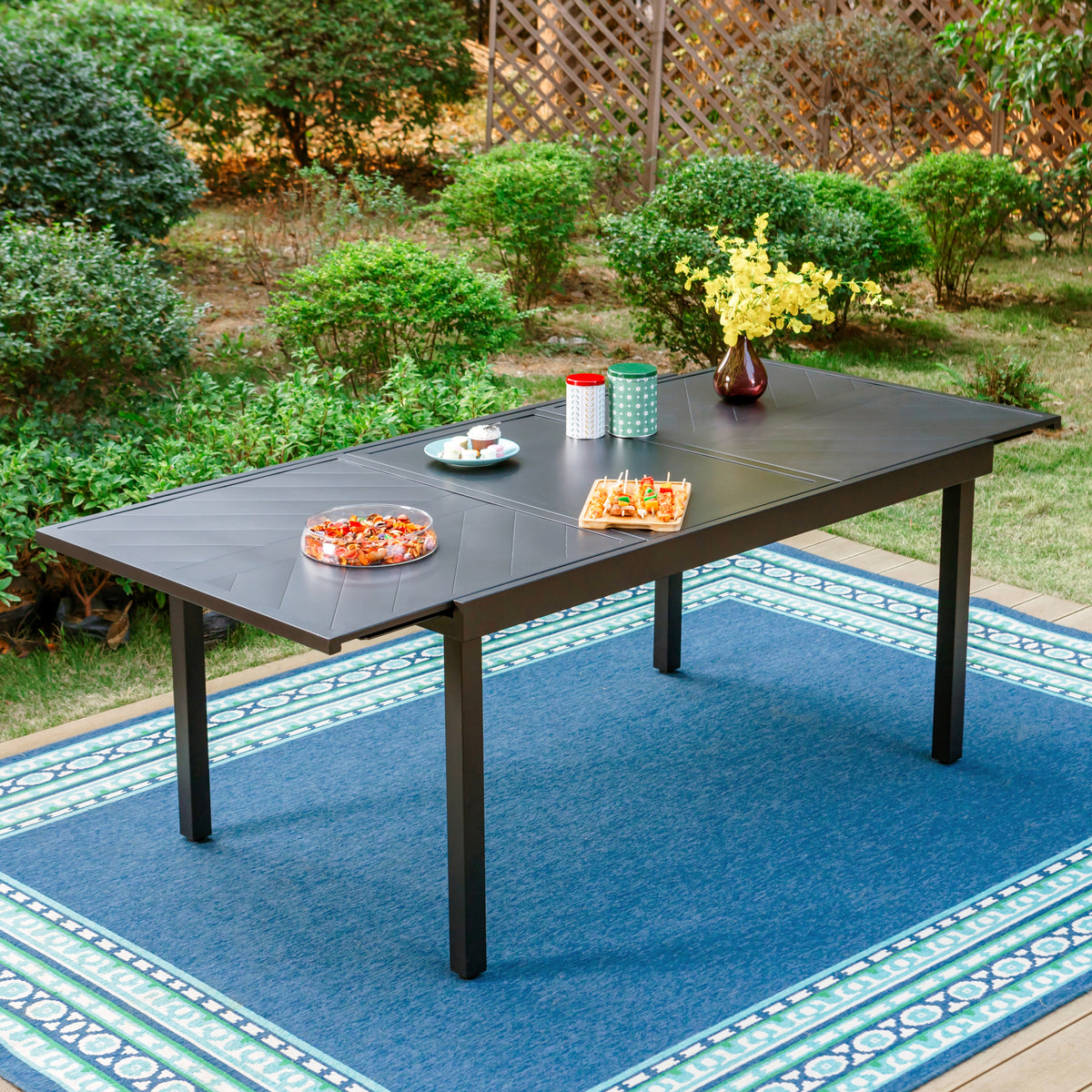 PHI VILLA Extra Large Extendable Table with Line Engraving Design